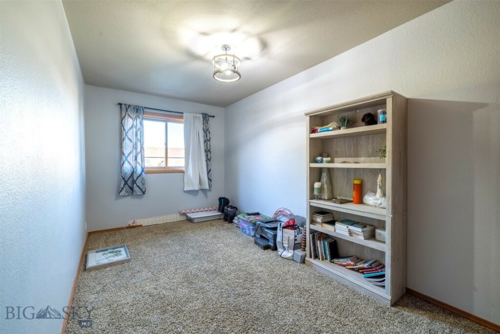 506 W Central