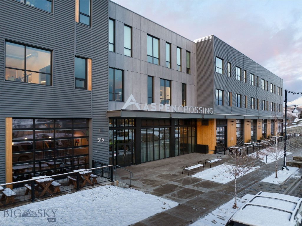 515 W Aspen Street