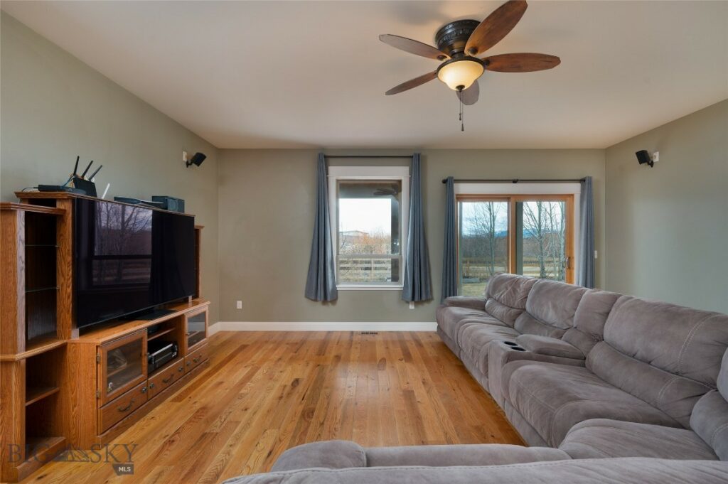 518 Clifden Drive