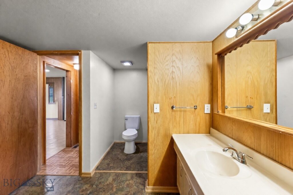5321 E Gallatin