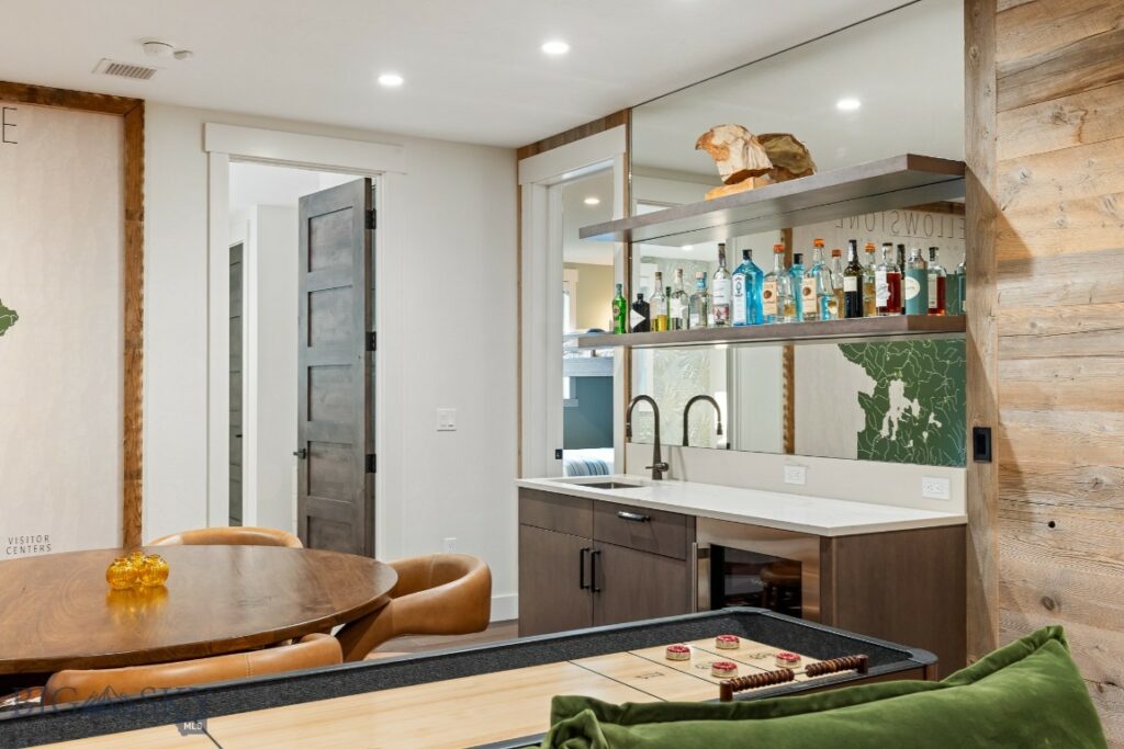 Big Sky MT 59716 - 24