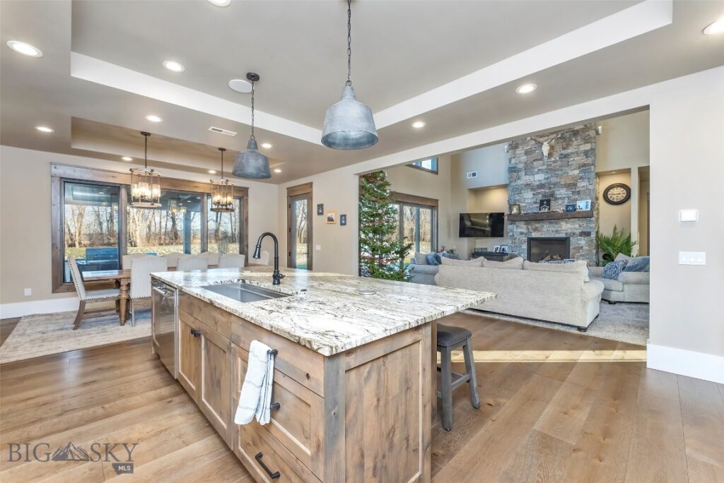 555 Glory Lane