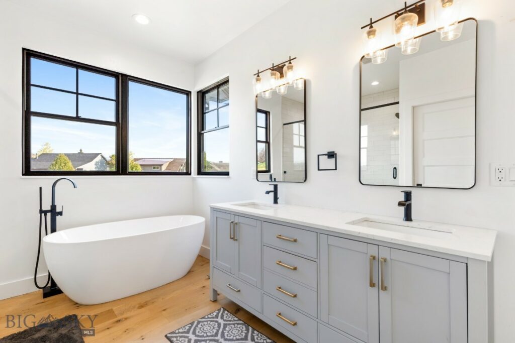 557 St Andrews