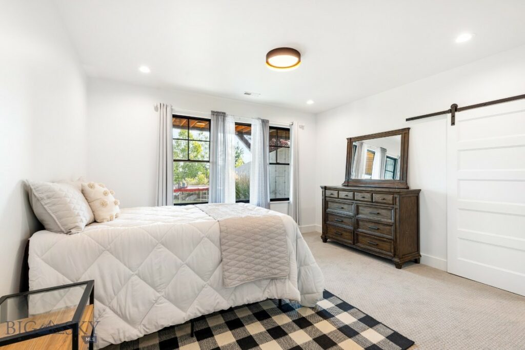 557 St Andrews