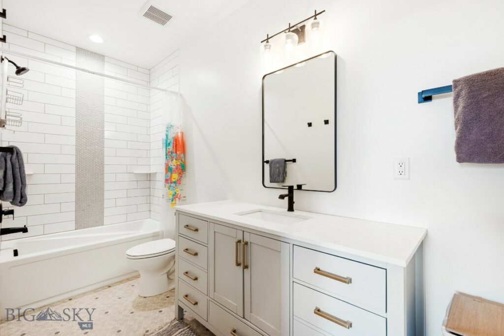 557 St Andrews