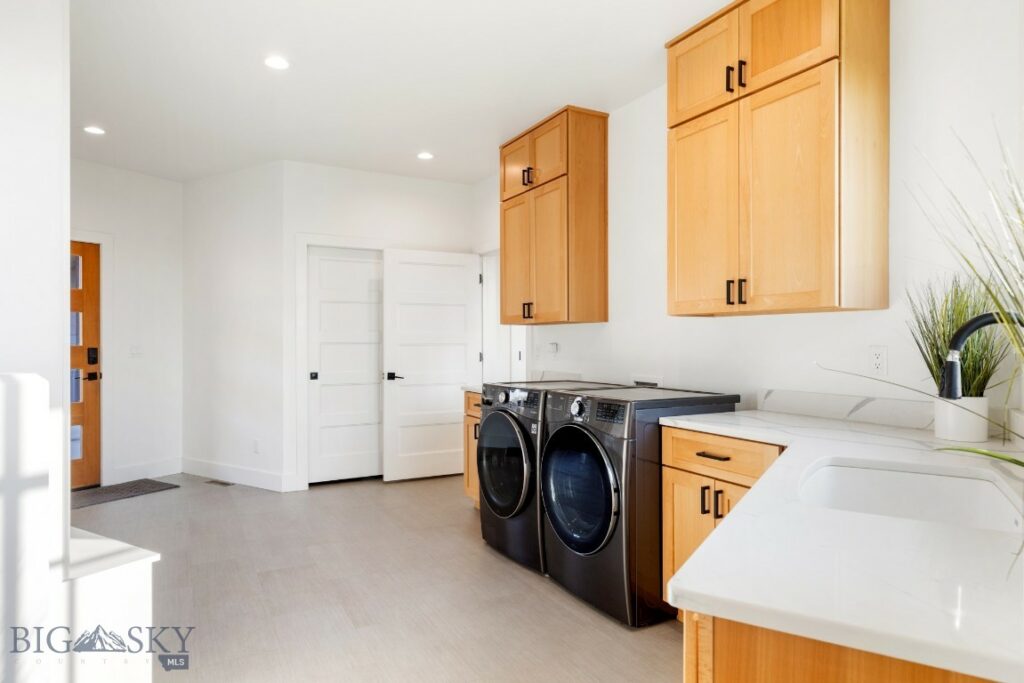 557 St Andrews