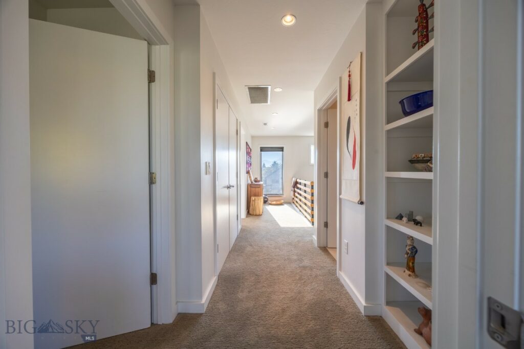 560 Christopher Way