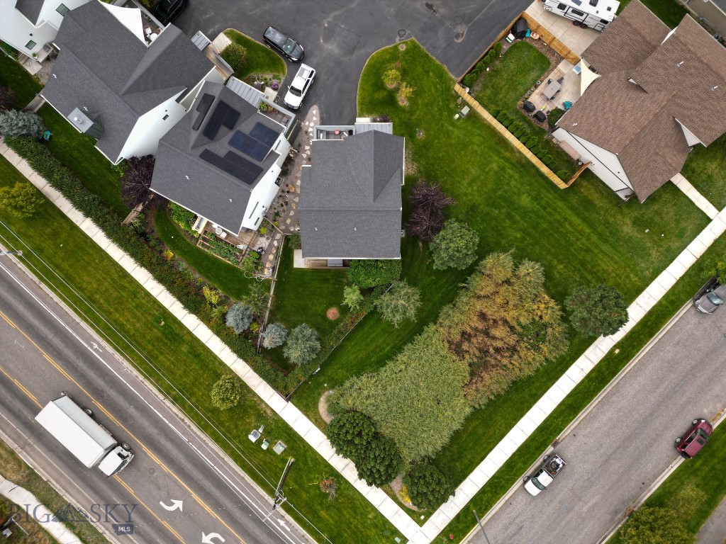 560 Christopher Way