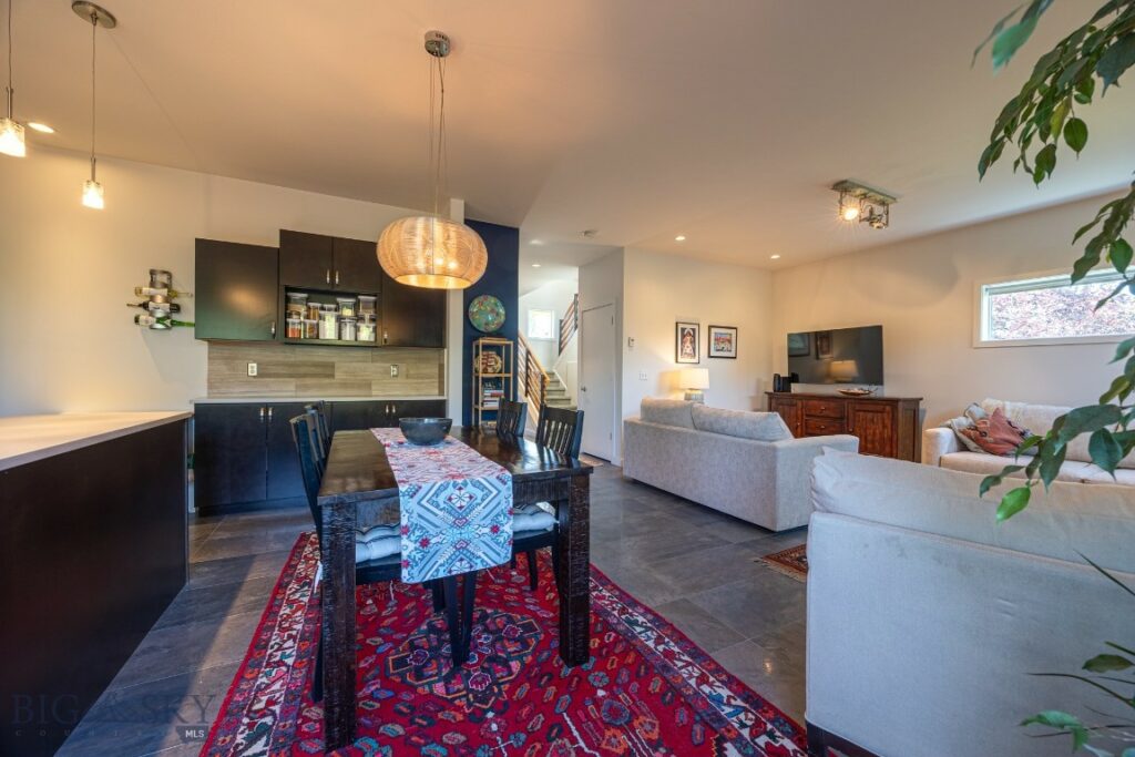 560 Christopher Way