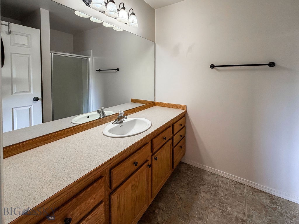 573 W Shore Drive