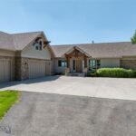 585 Wildrose Lane