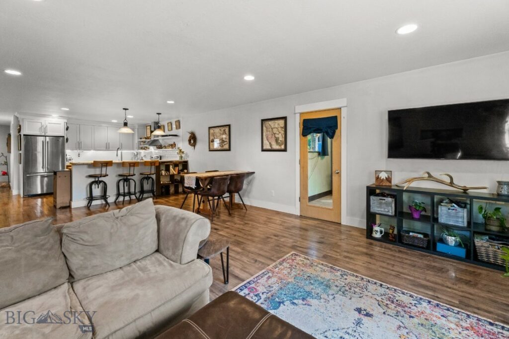 590 Middle Skunk Creek