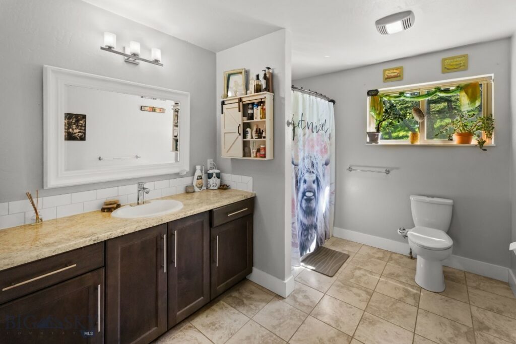 590 Middle Skunk Creek