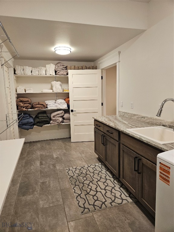 592 Stewart Loop
