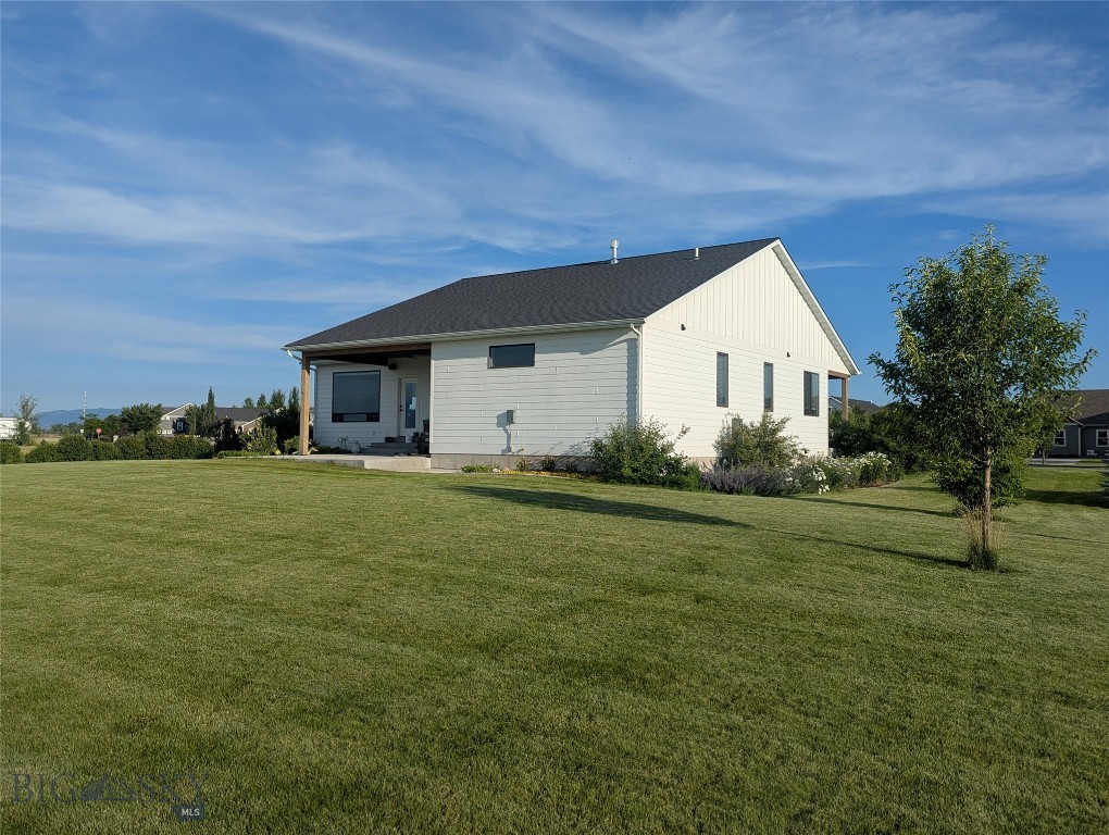 592 Stewart Loop