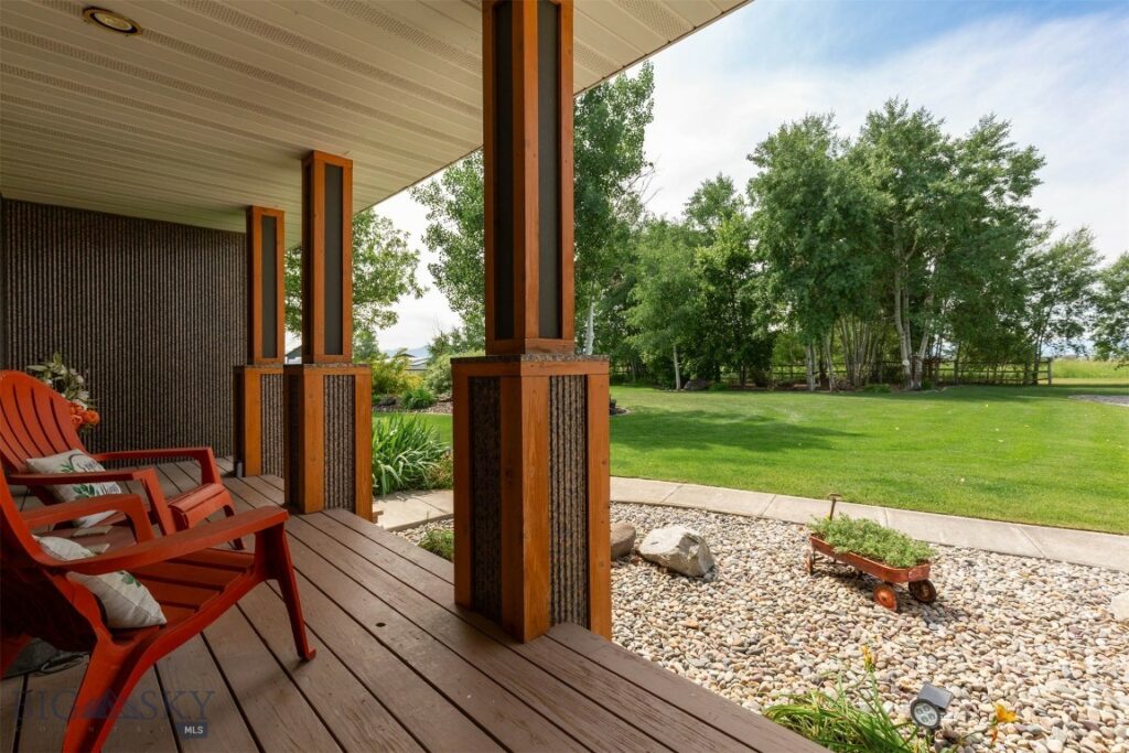 605 E Cameron Bridge