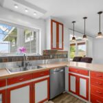 605 E Cameron Bridge