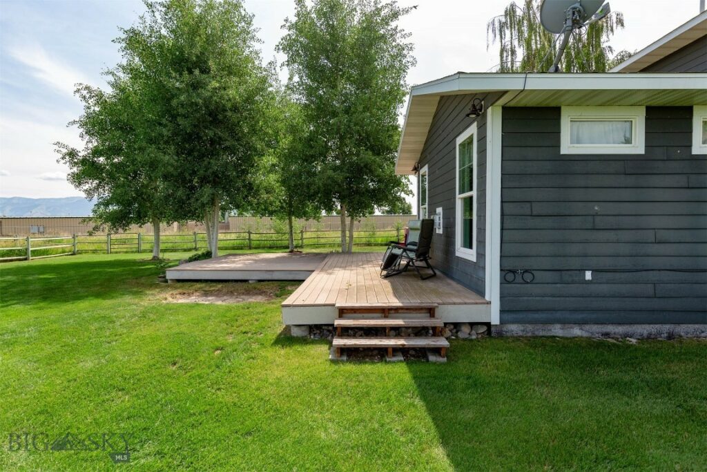 605 E Cameron Bridge