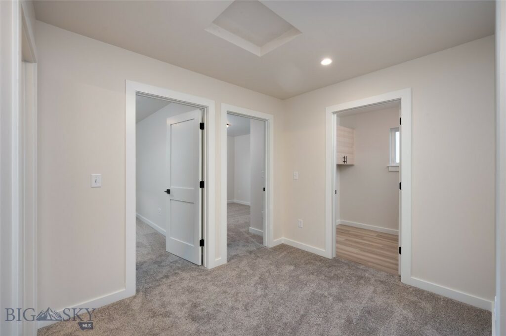 606 Companion Way