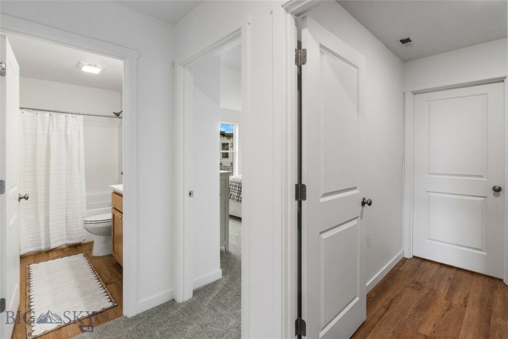 608 Mira Way