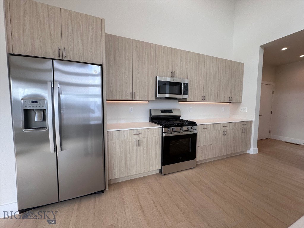 612 Companion Way