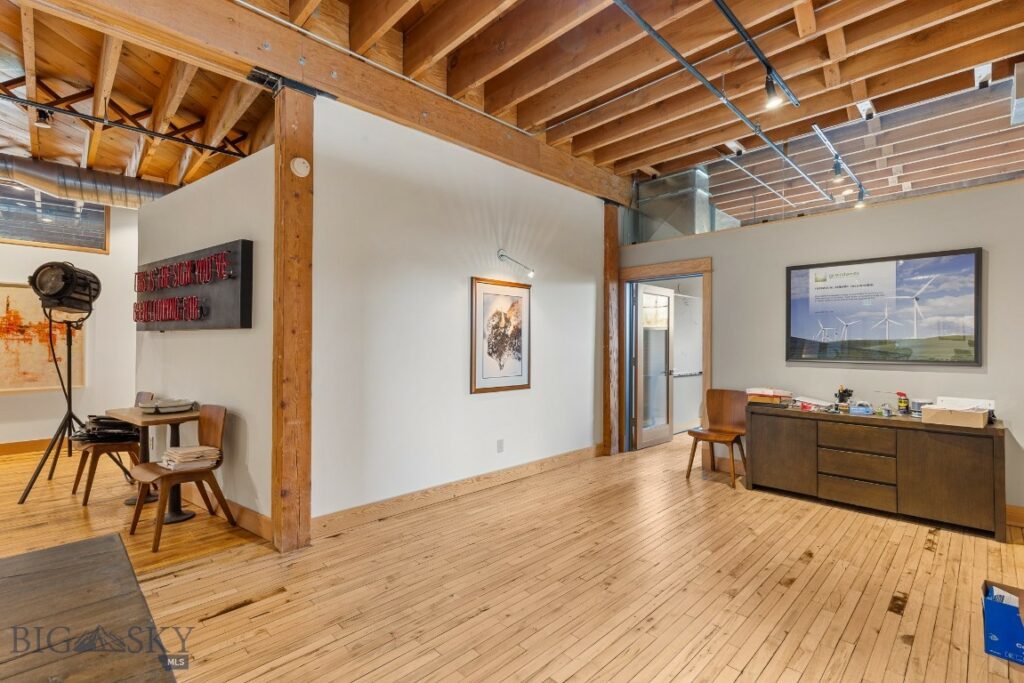 612 East Main Street