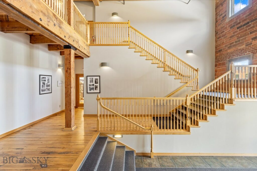 612 East Main Street