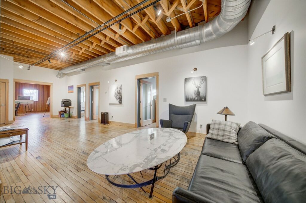 612 East Main Street