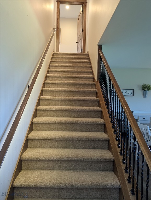 632 Stewart Loop