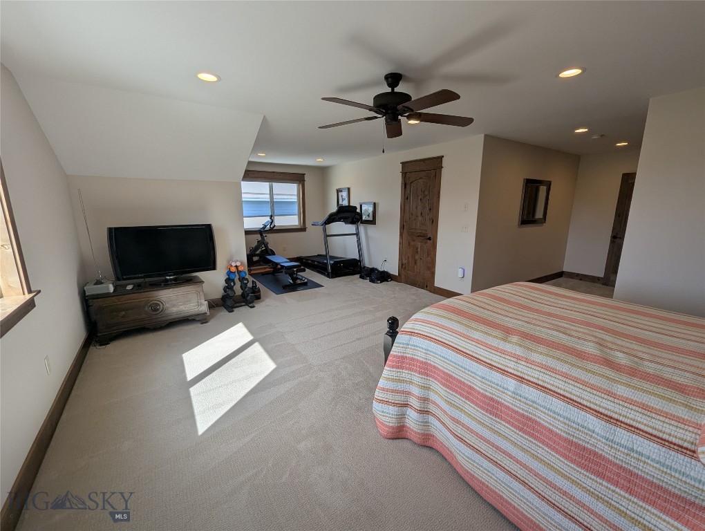 632 Stewart Loop