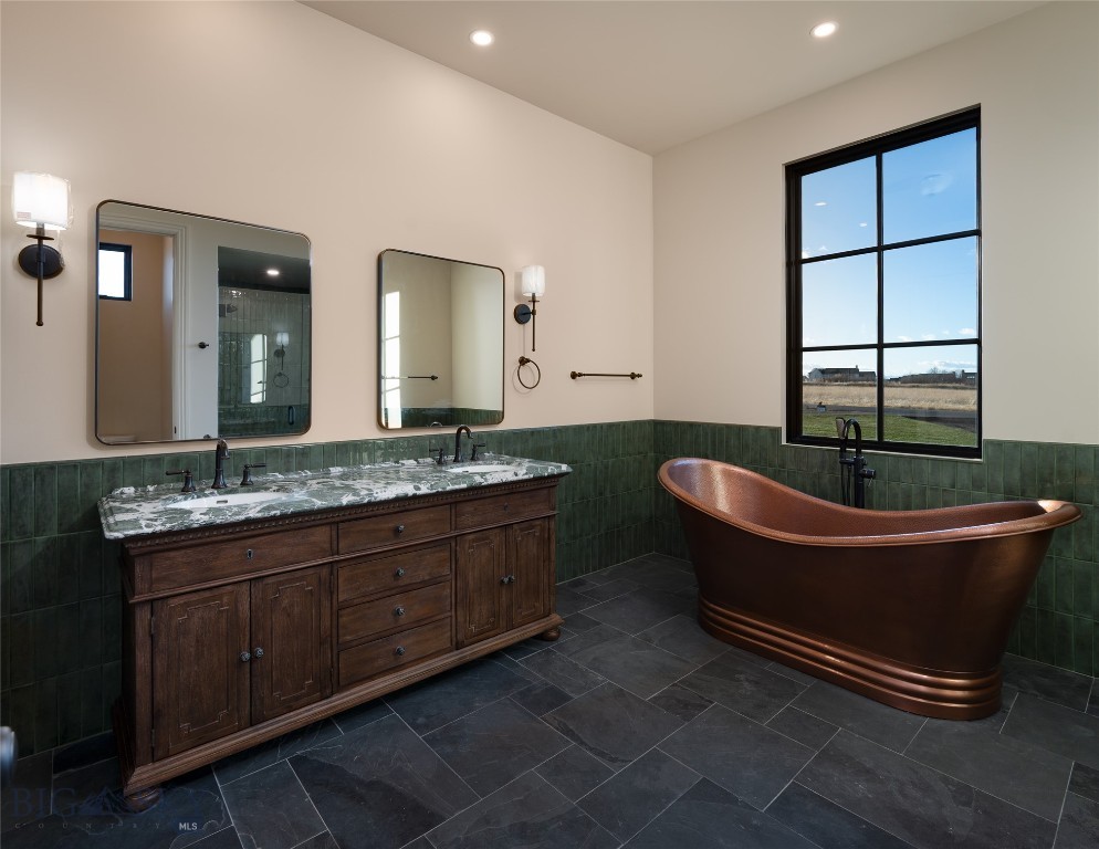 657 Hyalite View Drive