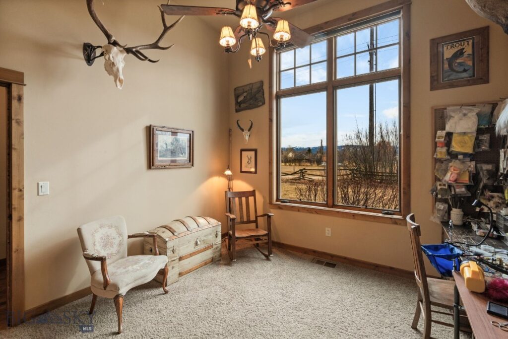 67 Upper Rainbow Road