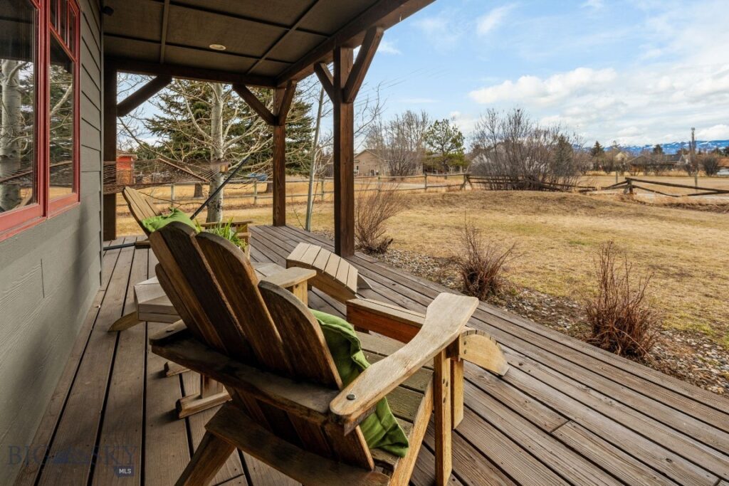 67 Upper Rainbow Road