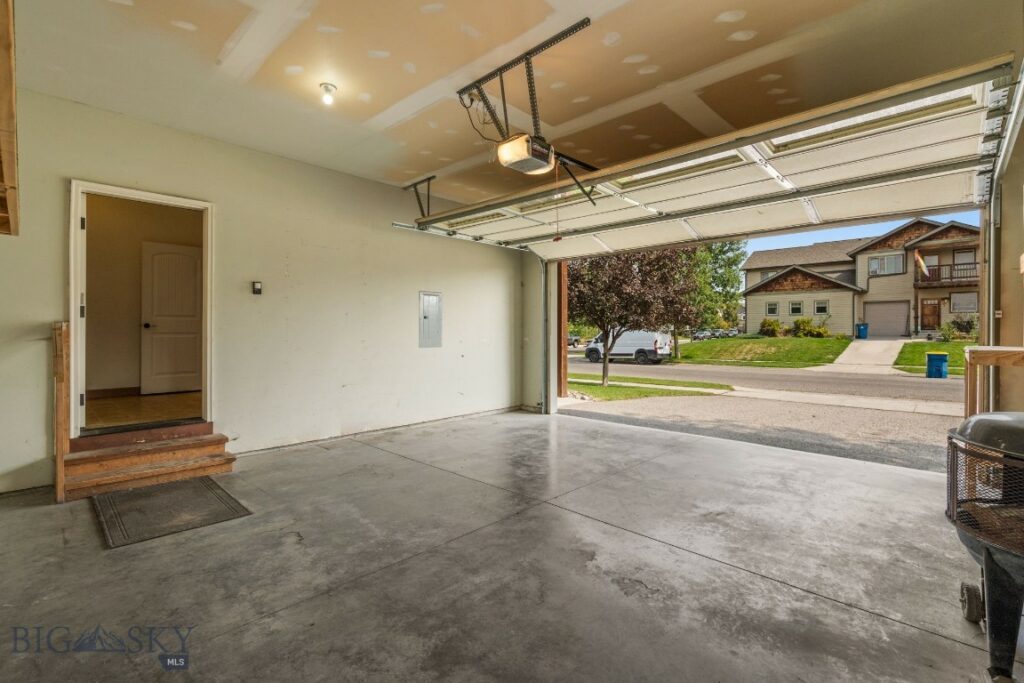 677 Westgate