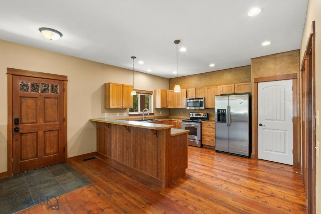 677 Westgate