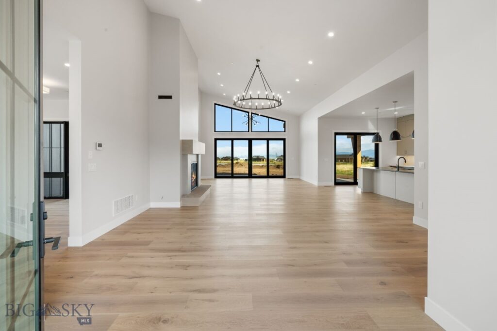 678 Clancy Way