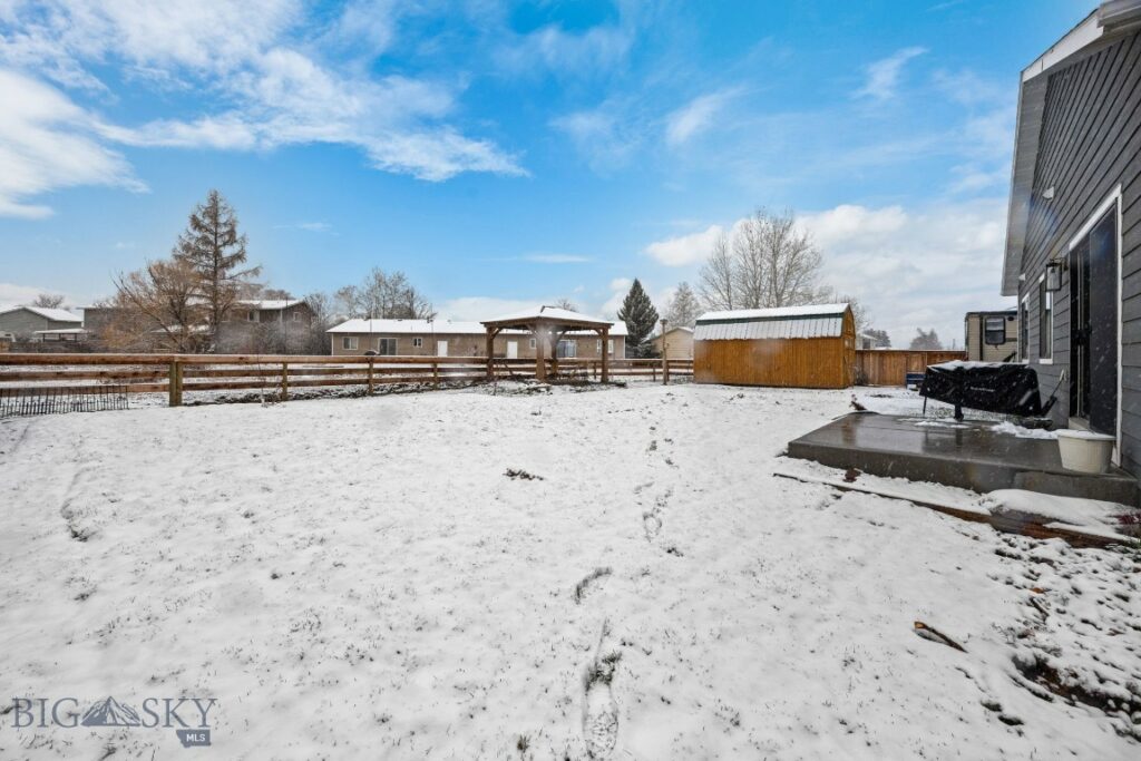 702 Yellowstone