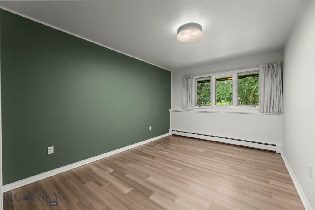 704 S 16th
