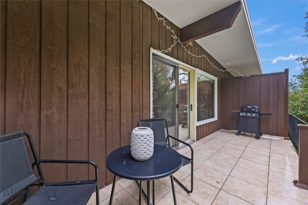 704 S 16th