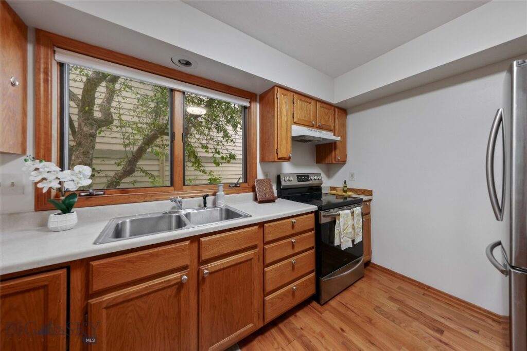 705 S 15th