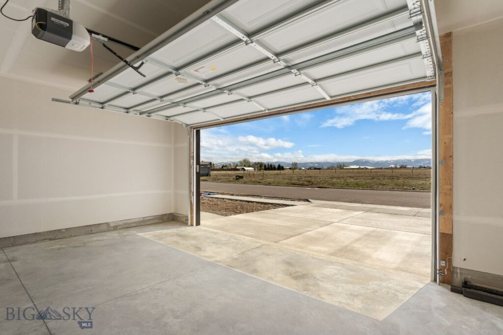 705 Spaniel Lane
