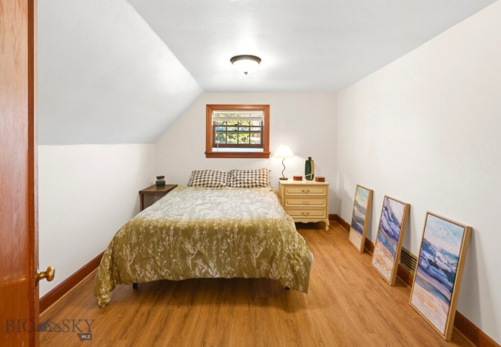 706 S 6th Avenue