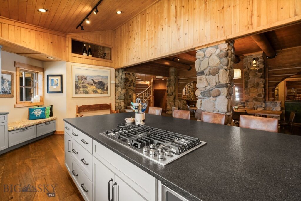 707 Crown Butte Road