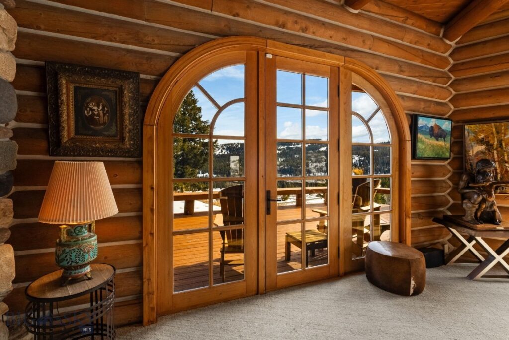 707 Crown Butte Road