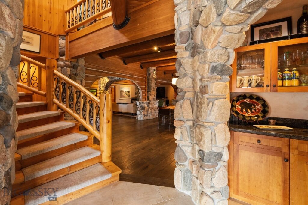 707 Crown Butte Road
