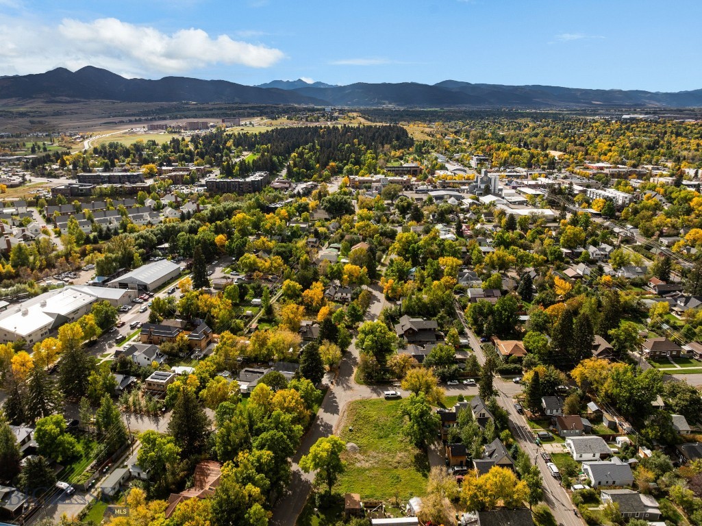 709 E Fridley Street