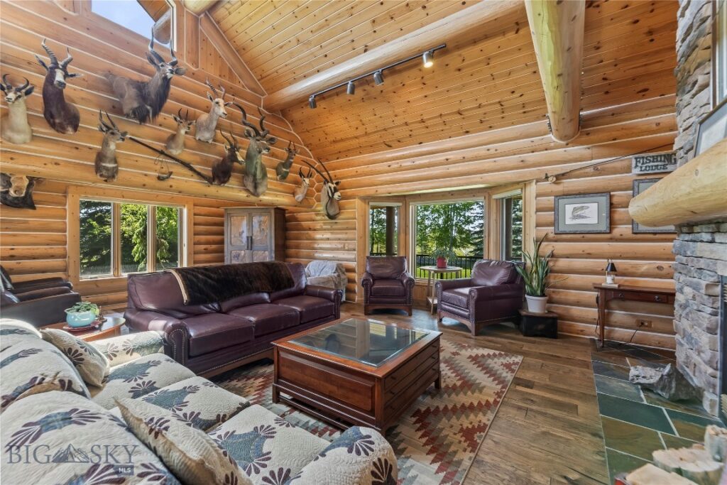 7100 Springhill