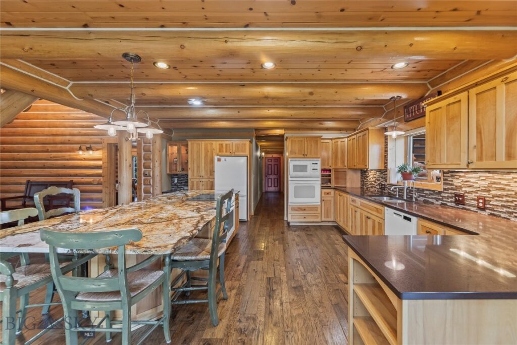 7100 Springhill