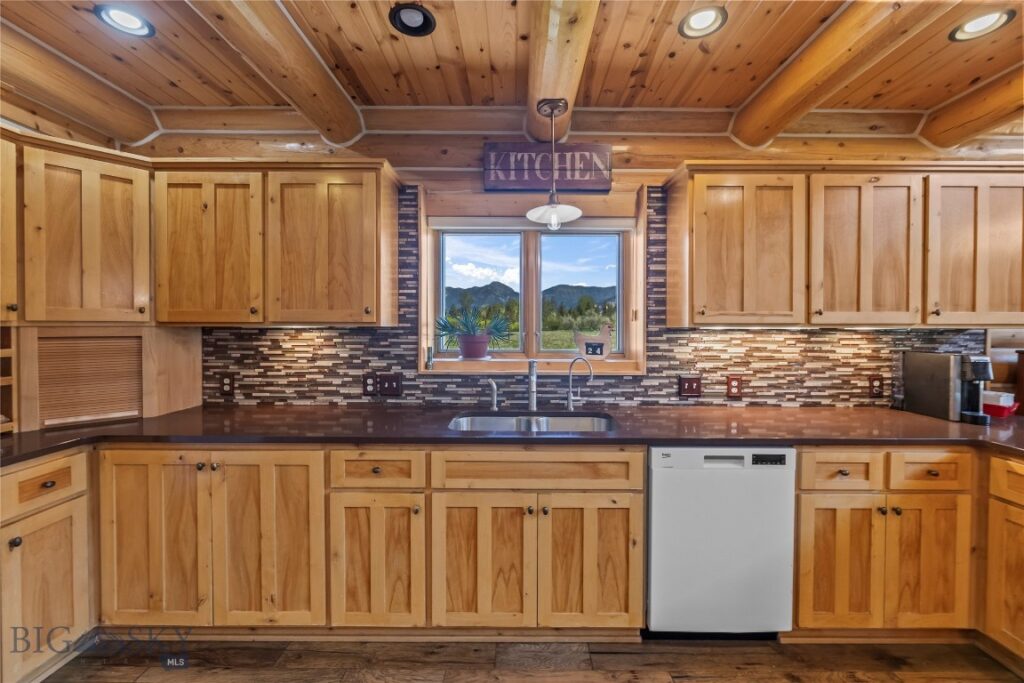 7100 Springhill