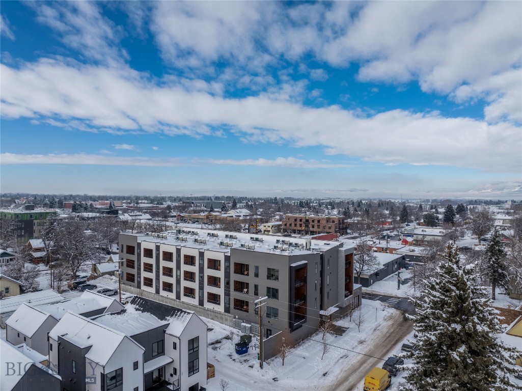 718 W Babcock